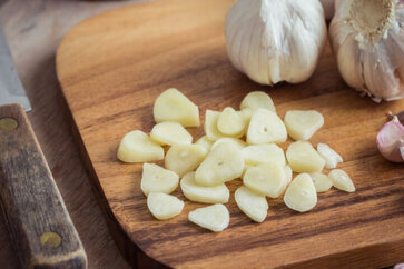 Is Garlic Good For You Know Myths & Truths About-It